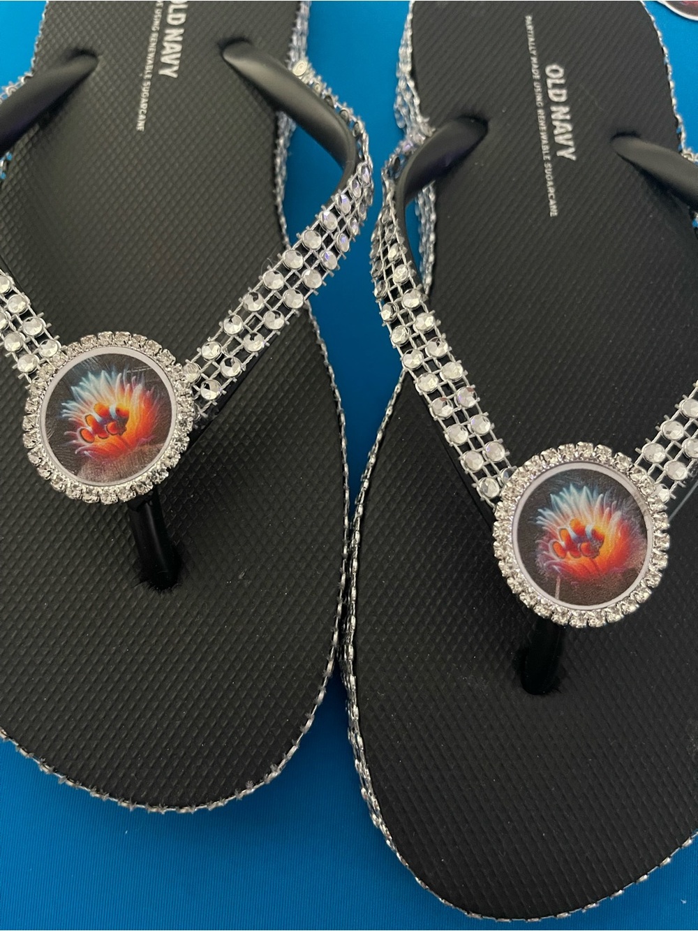 Old Navy Black Rhinestone Floral Medallion Sandals